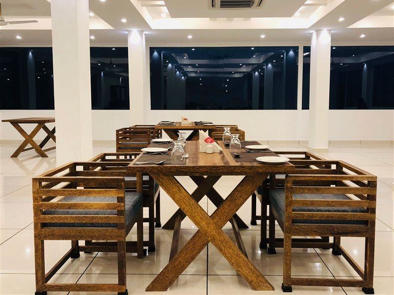 Dream Coconut Villa Resort Мунар Екстериор снимка