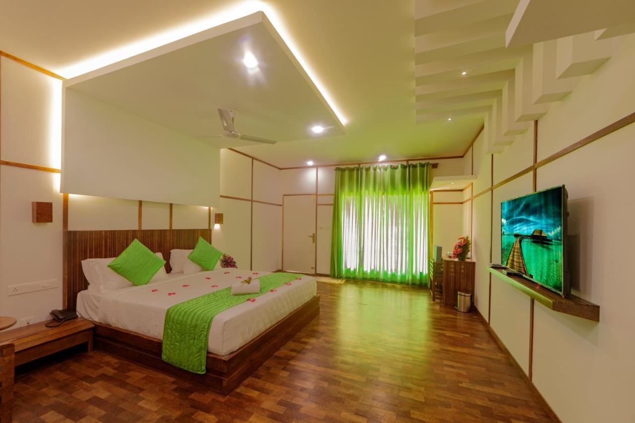 Dream Coconut Villa Resort Мунар Екстериор снимка