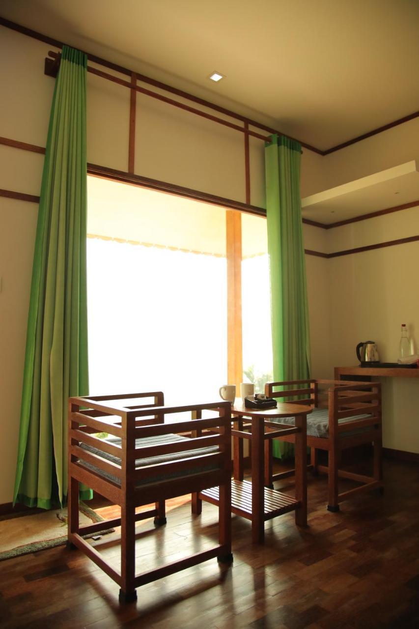 Dream Coconut Villa Resort Мунар Екстериор снимка
